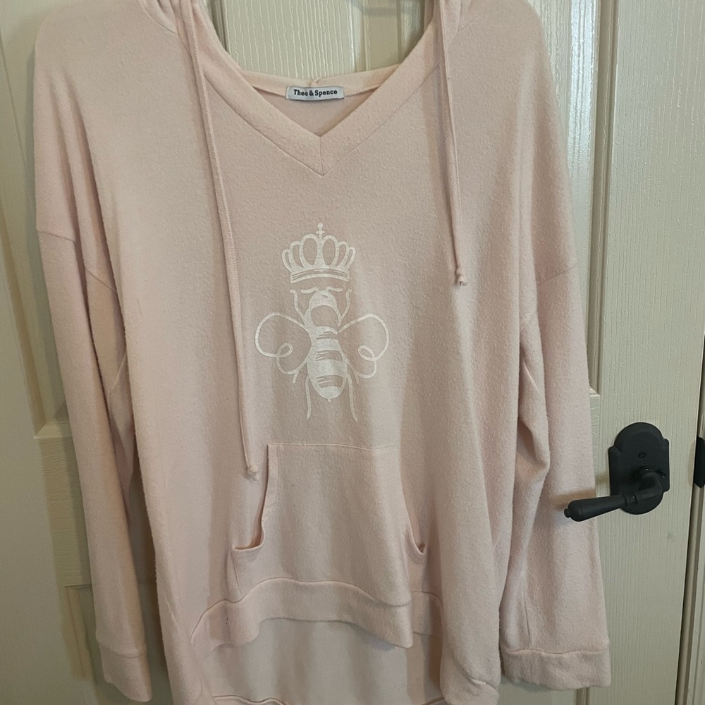QUEEN BEE TOP